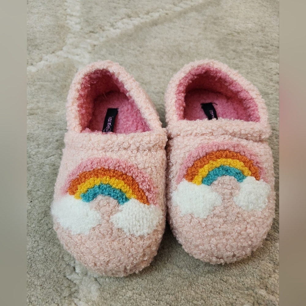 Kenzie Girl Toddler Girls SIZE 9/10 Rainbow Slippers Pink Fuzzy Faux Sherpa